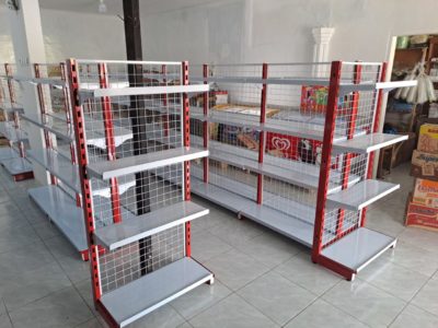 Rak Supermarket di Pesisir Selatan