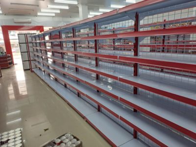 Rak Minimarket di Padang Pariaman